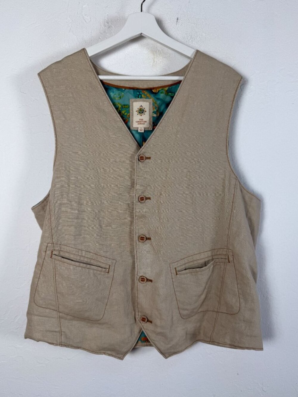 The Territory Ahead Mens Large Linen Vest Waistcoat Batik Lined Wood Buttons Tan